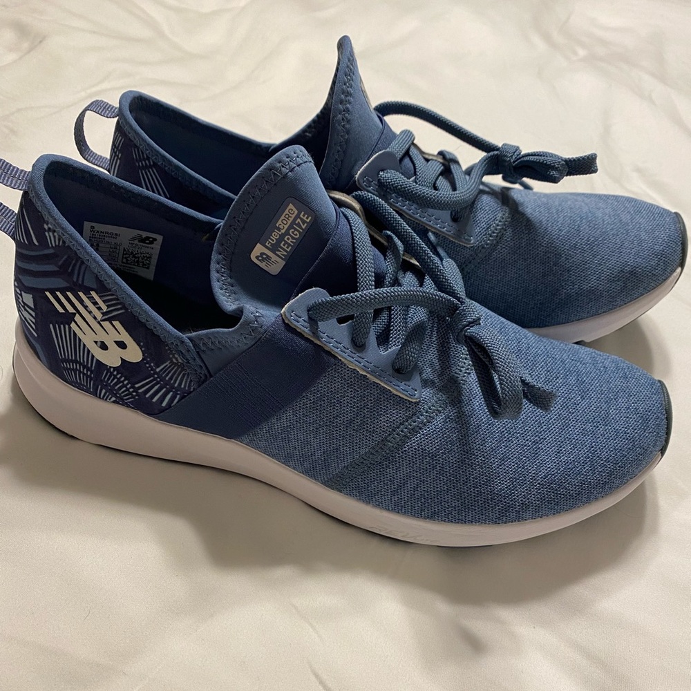 NWOT 8.5 New Balance FuelCore Nergize V1